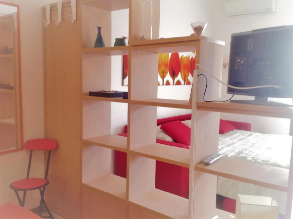 Hotel Apartments Villaggio Dei Fiori 4 Stars Luxury - Great Family Resort - Pet Friendly - With Hypermarket - Delivery Restaurant-Pizzeria - Room Breakfast With Supplement - Ultra Fast Wi-Fi - Play Area For Children - Olympic Swimming Pool - Parking Hotel apartamentowy Caorle