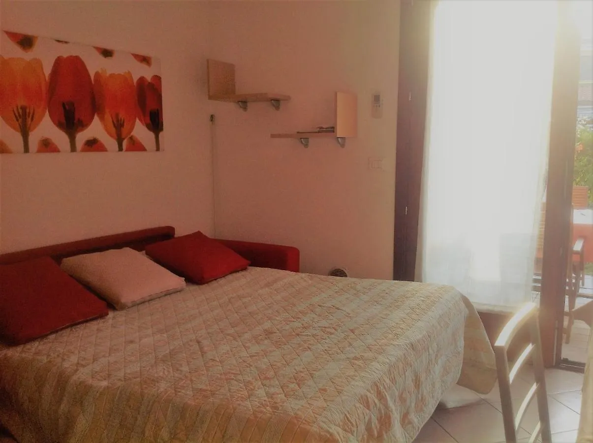 **** Hotel apartamentowy Hotel Apartments Villaggio Dei Fiori 4 Stars Luxury - Great Family Resort - Pet Friendly - With Hypermarket - Delivery Restaurant-Pizzeria - Room Breakfast With Supplement - Ultra Fast Wi-Fi - Play Area For Children - Olympic Swimming Pool - Parking Włochy