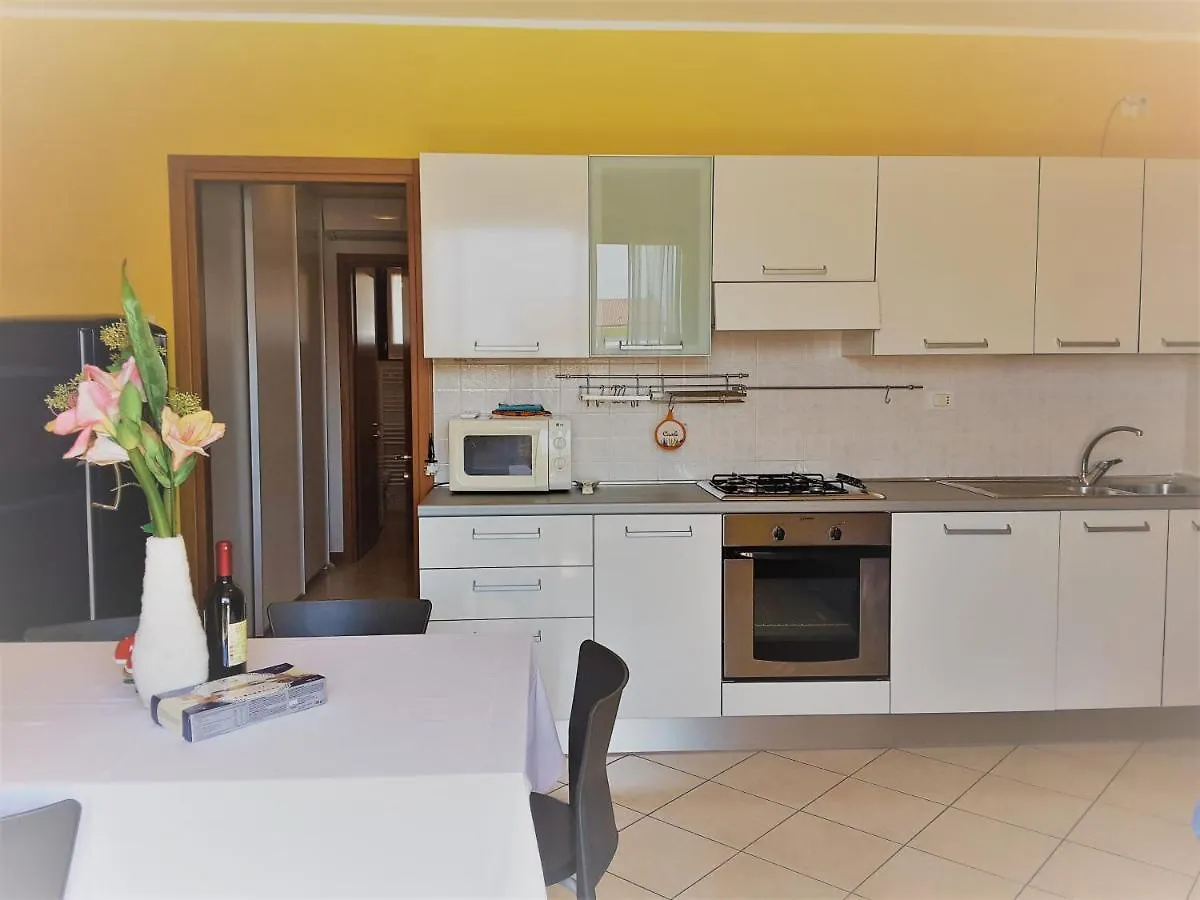 Hotel Apartments Villaggio Dei Fiori 4 Stars Luxury - Great Family Resort - Pet Friendly - With Hypermarket - Delivery Restaurant-Pizzeria - Room Breakfast With Supplement - Ultra Fast Wi-Fi - Play Area For Children - Olympic Swimming Pool - Parking Włochy