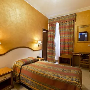 lella-rome.it-romehotels.com/